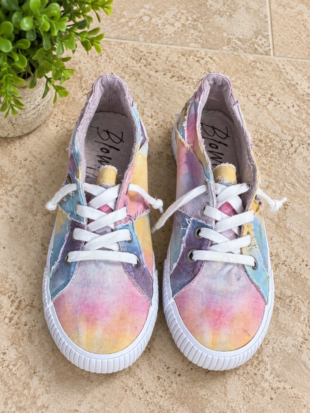 Blowfish Malibu Women's Fruit Sneaker, Desert Sky Tie Dye, 9